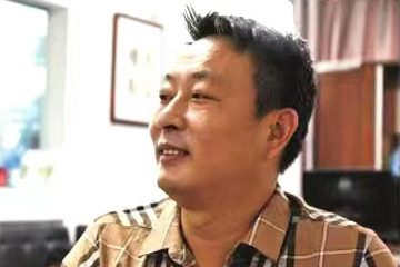 杨雷明